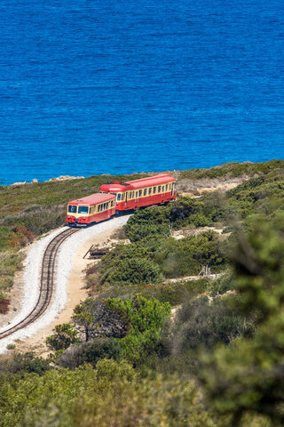 Train en bord de mer - Haute Corse