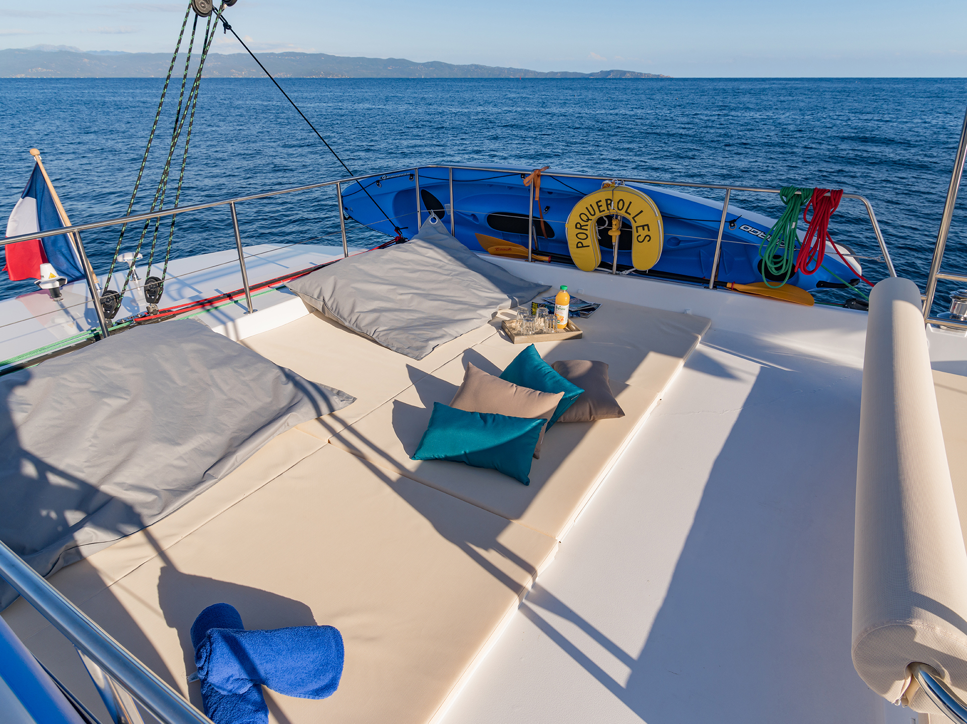 catamaran_pont_arriere