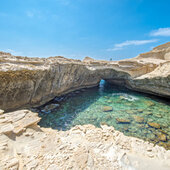 Grotte Saint Antoine © https://www.bonifacio.fr/plage/plage-de-saint-antoine/