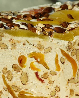Il torrone della Corsica: un dolce assaggio della macchia corsa