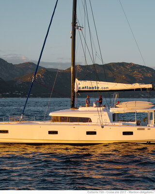 Catamaran C720