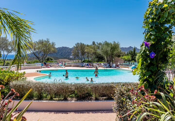 Piscine - Résidence Les Hauts de Santa Giulia