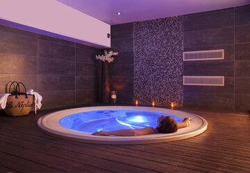 Bain à remous - Hôtel Le Neptune