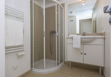 Salle de bain - Résidence Odalys Les Voiles Blanches