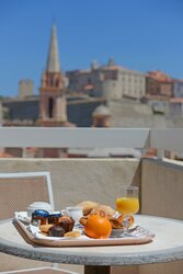 Petit déjeuner - Hôtel Le Rocher