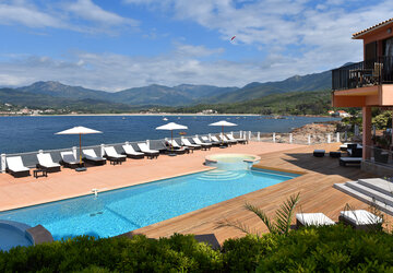 Piscine  - Hôtel Castel d'Orcino