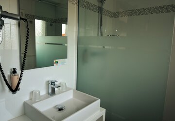 Salle de bain Chambre standard - Hôtel Escale Côté Port