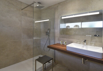 Salle de bain  - Calvi Hôtel