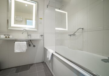 Salle de bain chambre Twin - Hôtel Napoléon