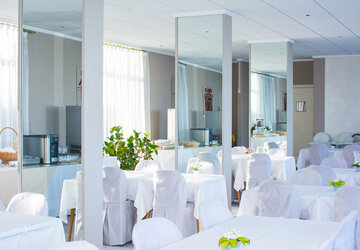 Salle de petit déjeuner - Hôtel Roc e Mare