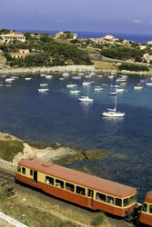 Train en bord de mer - Corse