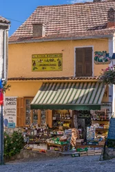 La plus vieille épicerie d'Europe, ouverte depuis 1800 Corte