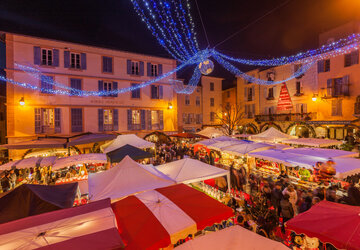 marché et décoration de Noël