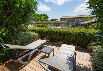 Terrasse chambre confort - Hôtel Le Roi Théodore Restaurant & Spa