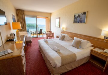 Chambre triple vue mer - Hôtel La Pinède