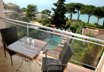 Chambre supérieure vue mer - Hôtel La Pinède
