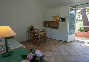 Salon Adonis borgo Cala Bianca - Résidence Cala Bianca