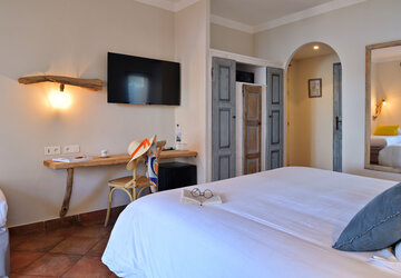 Chambre triple confort Hôtel Le Goéland - Porto-Vecchio - Hôtel Casa Santini x Roc Seven