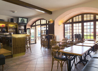 Bar Adonis Aleria Hôtel Atrachjata - Hôtel Restaurant Atrachjata