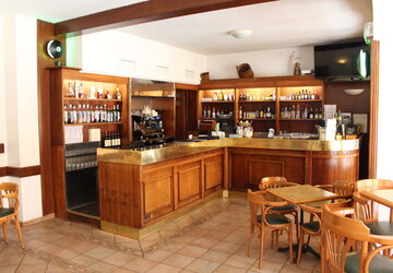 Bar Adonis Aleria Hôtel Atrachjata - Hôtel Restaurant Atrachjata