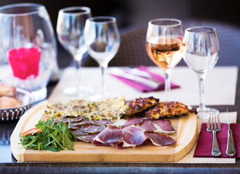 Plateau charcuterie Adonis Aleria Hôtel Atrachjata - Hôtel Restaurant Atrachjata