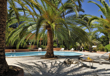 Extérieur piscine hôtel Bartaccia