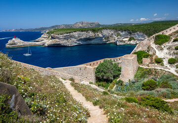 Chemin de ronde à Bonifacio