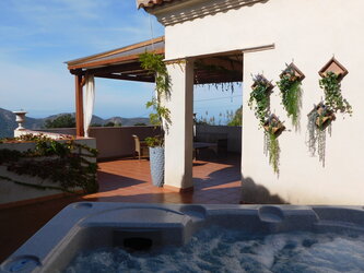 Terrasse et bain à remous - Résidence Le Domaine Victoria