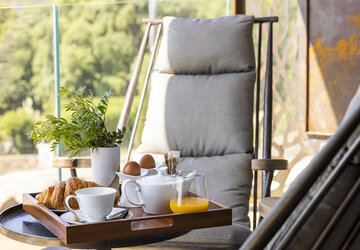 Hôtel Les Régalia chambre jardin petit-déjeuner - Les Régalia Hôtel & Spa