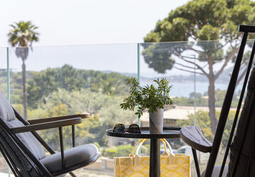 Hôtel Les Régalia chambre mer terrasse - Les Régalia Hôtel & Spa