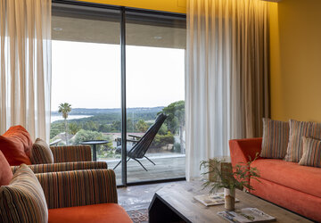 Hôtel Les Régalia Suite Antoinette salon - Les Régalia Hôtel & Spa
