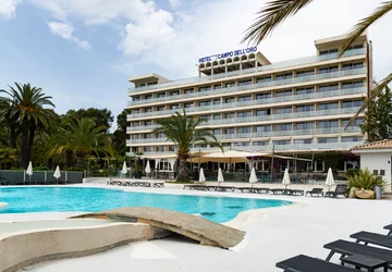 Hôtel Campo Dell'Oro piscine et façade - Hôtel Campo dell Oro
