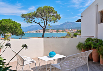 Hôtel La Roya Saint Florent terrasse - Hôtel La Roya