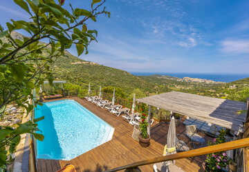 Domaine Baggia Donne vue piscine - Meublé de tourisme Domaine Bagia Donne