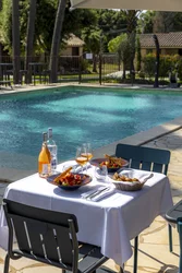 Hôtel Prea Gianca restaurant extérieur piscine