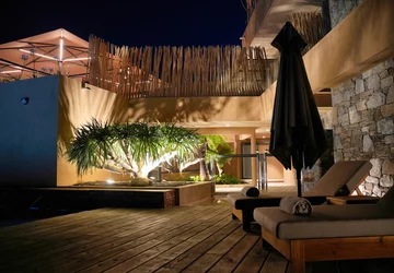 Hôtel Les Régalia transats nuit - Les Régalia Hôtel & Spa