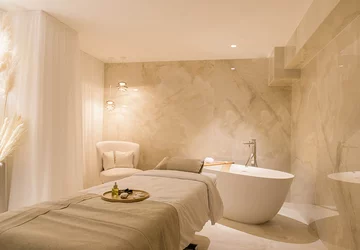 - Hôtel Marinca & Spa