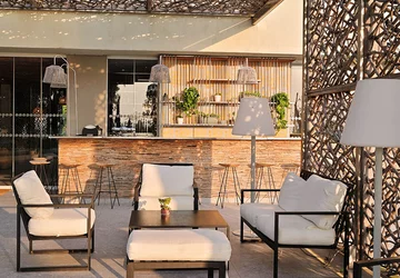 - Hôtel San Lucianu