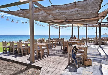 - Hôtel San Lucianu