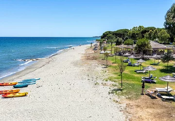 - Hôtel San Lucianu