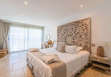 - Hôtel Le Roi Théodore Restaurant & Spa