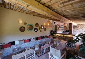 - Domaine Pozzo di Mastri Ferme Auberge