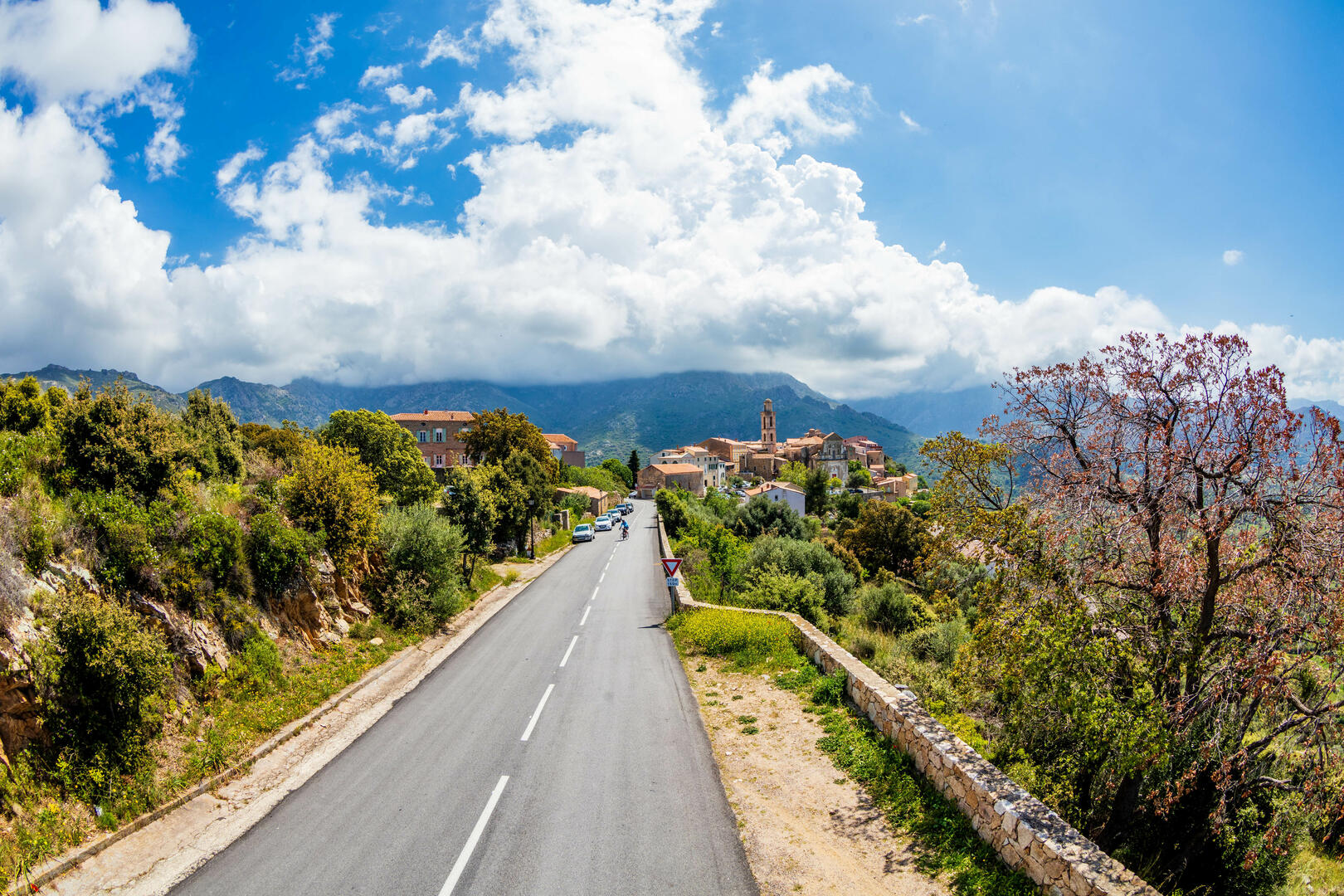 Savourez la Corse lors d’un autotour en demipension