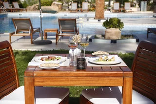 Restaurant piscine hôtel corsica à Calvi